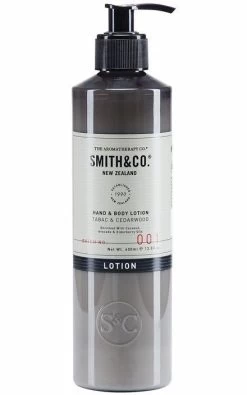 THE AROMATHERAPY CO Smith & Co Hand & Body Lotion - Tabac & Cedarwood